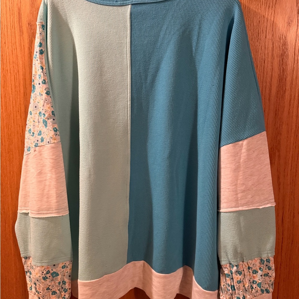 Floral Patchwork Blue and White Women's Top - Picture 7 of 7